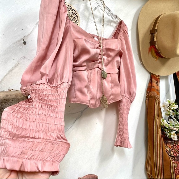 Exaggerated puff sleeves satin boho blouse w shabby chic vacay vibe - Picture 6 of 13